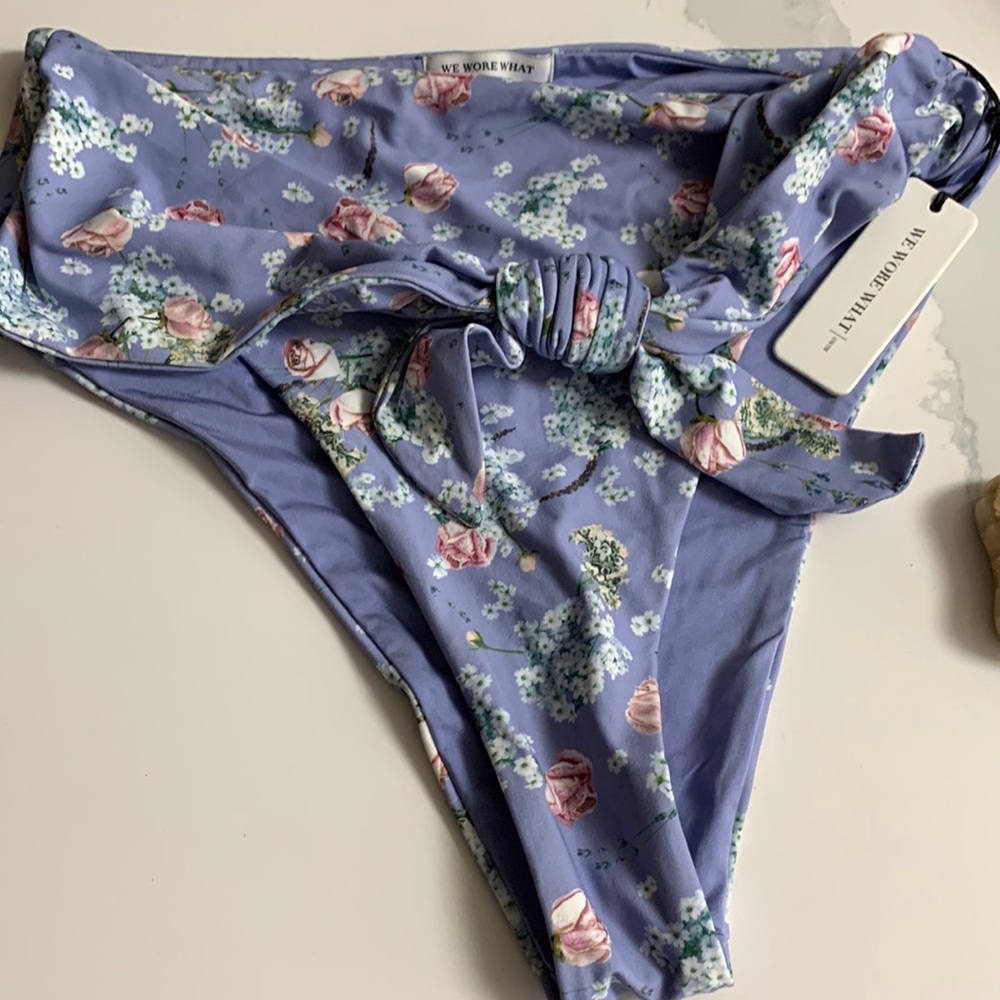 WeWoreWhat Riviera Bottom Size M - Picture 3 of 6